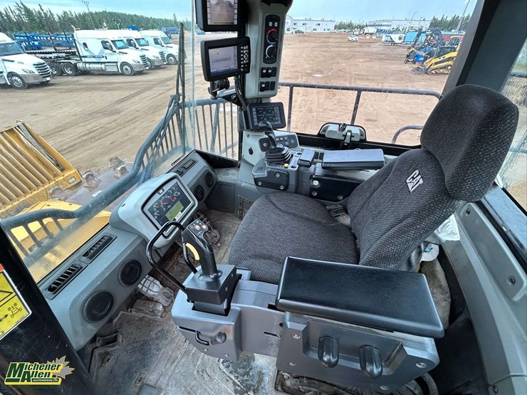 2016-caterpillar-836k-image-48
