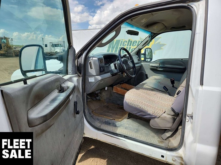 2004-ford-f350-image-12