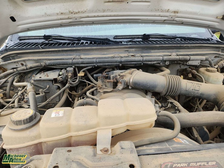 2004-ford-f550-image-12
