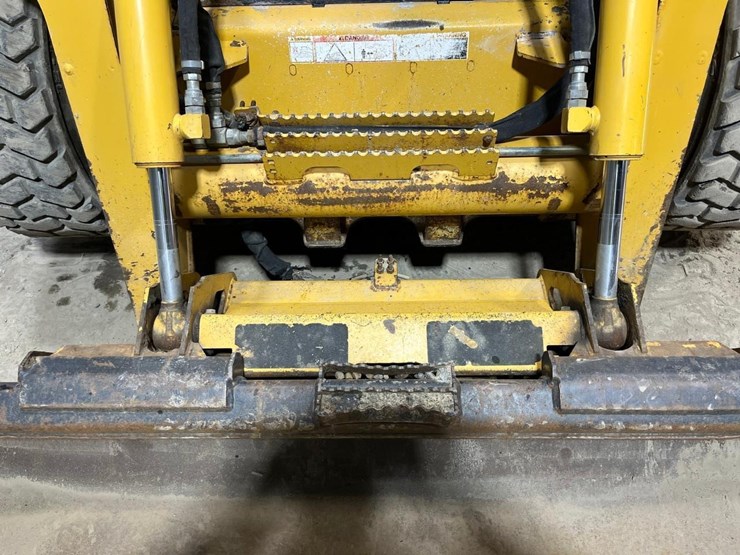 2018-john-deere-328-image-10