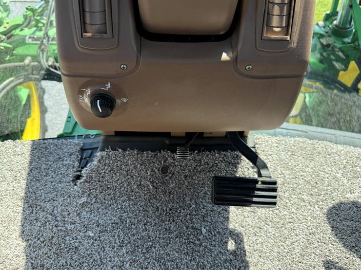 2005-john-deere-4720-image-71