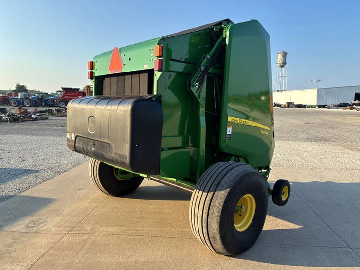 2019-john-deere-560m-image-6