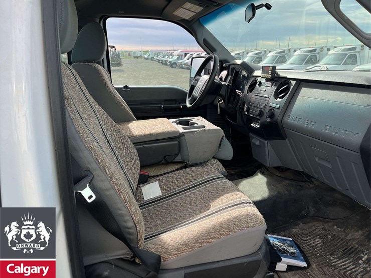 2013-ford-f550-image-14
