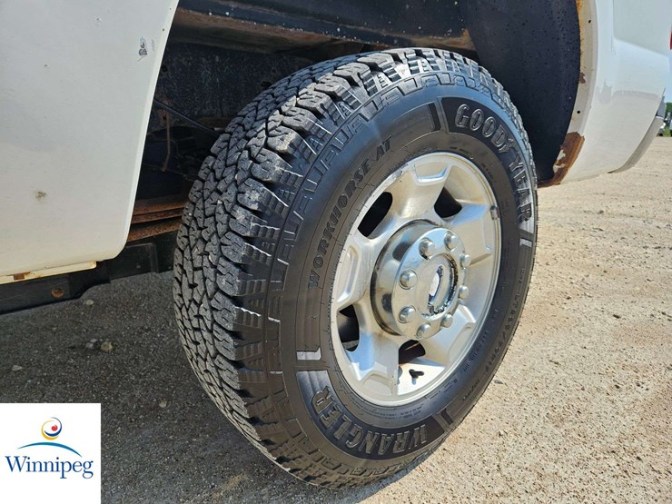 2011-ford-f250-image-15