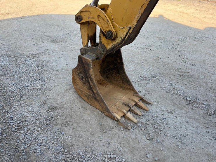 deere-410g-image-18