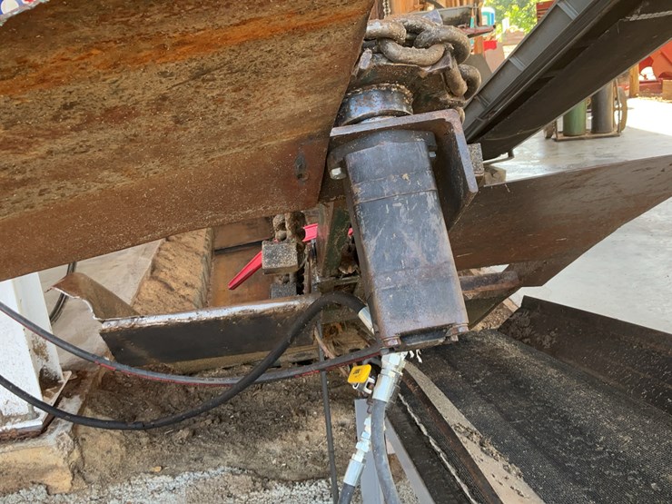#125-•-barn-sweep-conveyor-image-6