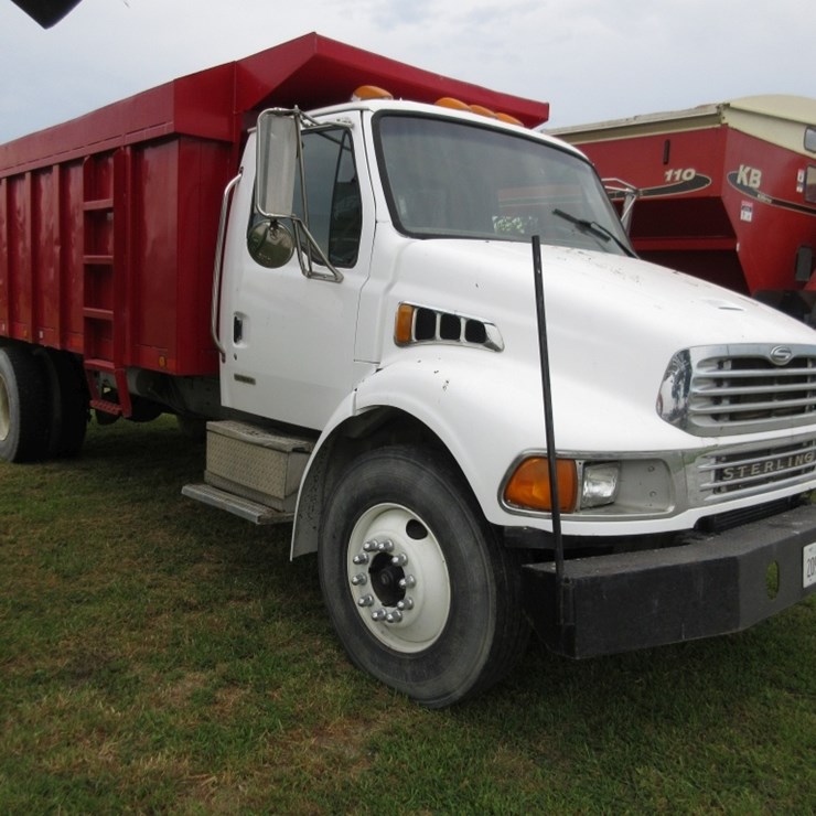 2001 STERLING ACTERRA