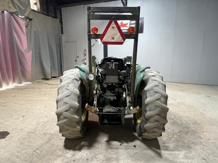 john-deere-2040-image-4
