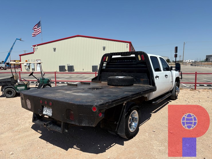 2012-chevrolet-silverado-3500hd-image-3