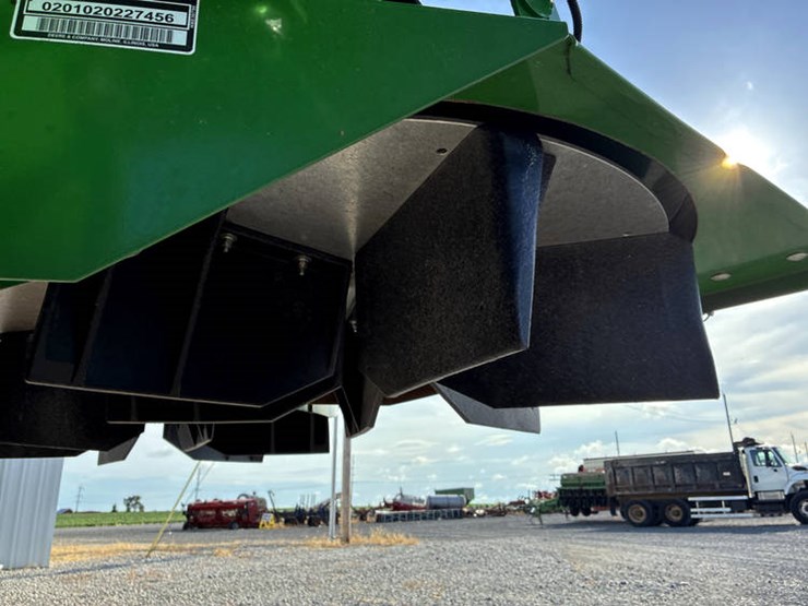 2024-john-deere-s790-image-71