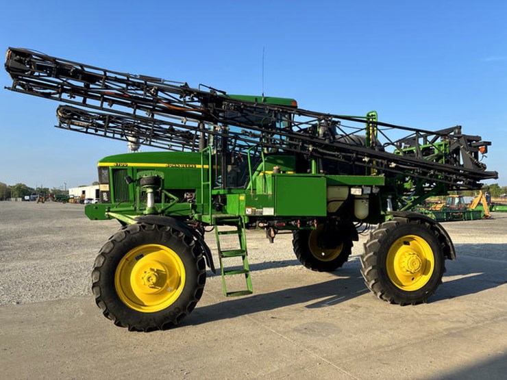 1999-john-deere-4700-image-9