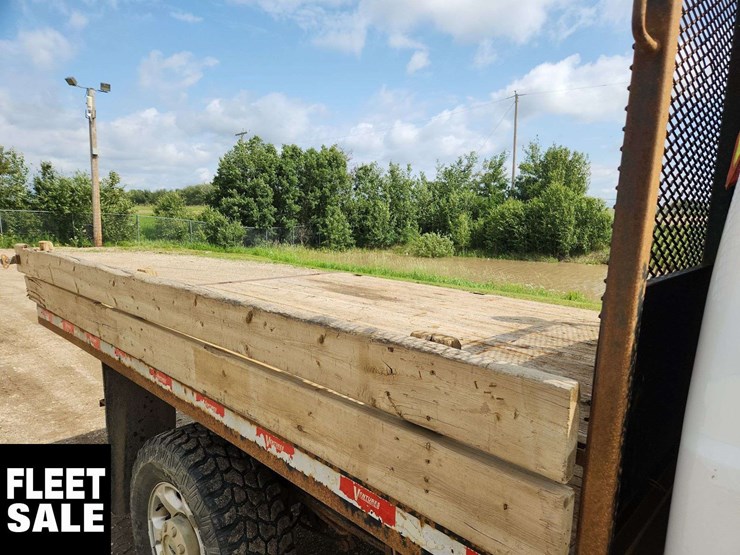 2015-ford-f350-image-21