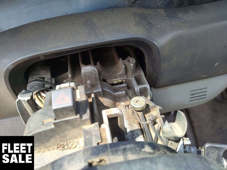 2003-ford-f550-image-32