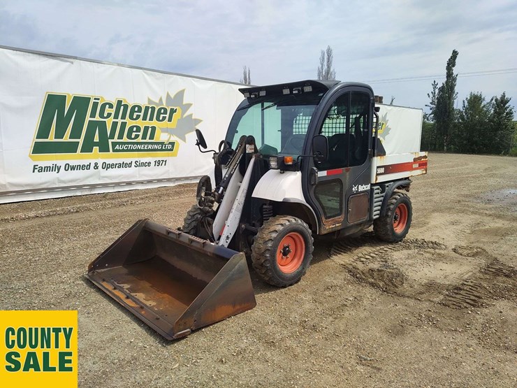 2011-bobcat-toolcat-5600-image-1