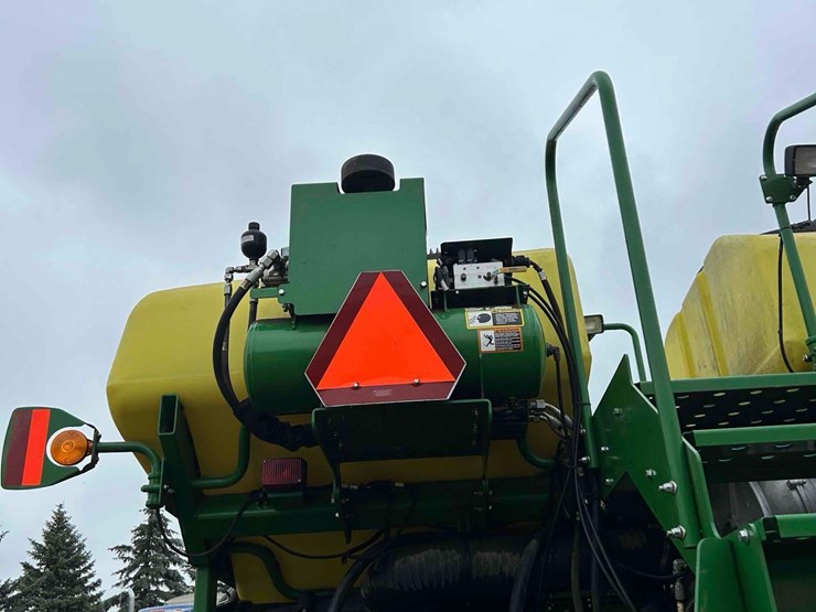 2014-john-deere-1770nt-image-2