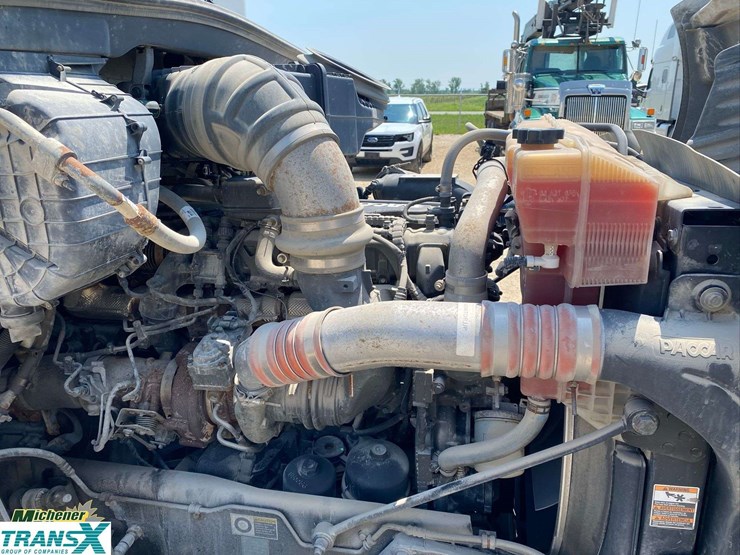 2019-peterbilt-579-image-29