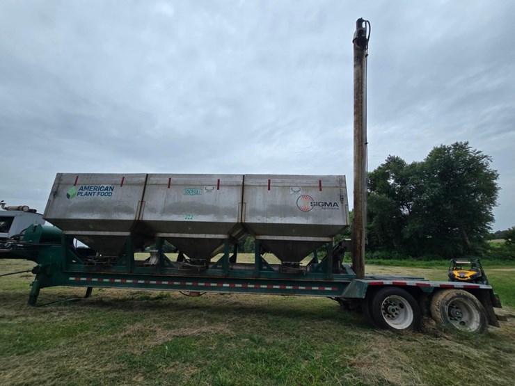 2013-doyle-dry-fertilizer-tender-trailer---kubota-diesel,-3-stainless-compartments,-side-discharge-image-13