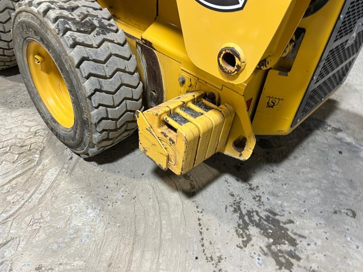 2018-john-deere-328-image-14