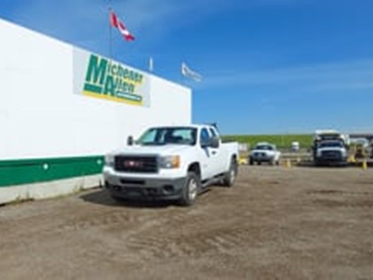 2013-gmc-sierra-2500hd-image-21