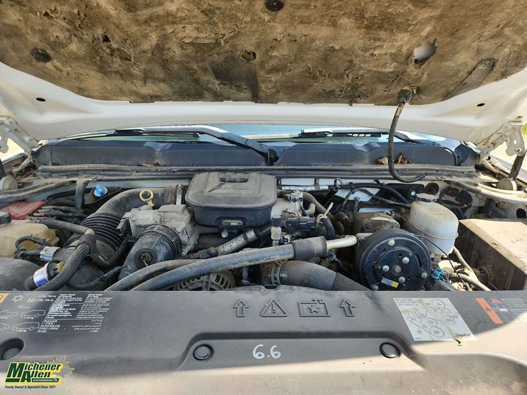 2013-chevrolet-silverado-3500hd-image-27