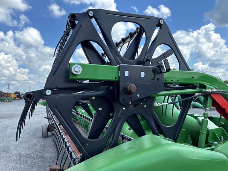 2016-john-deere-630f-image-18