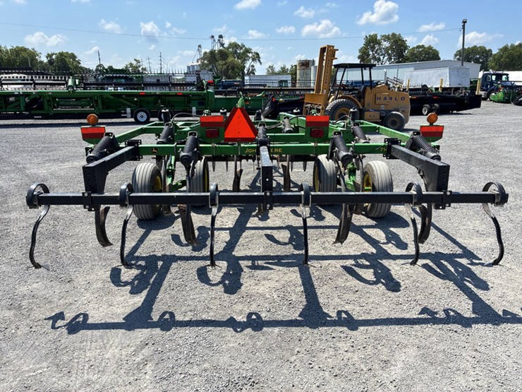 2014-john-deere-714-image-9