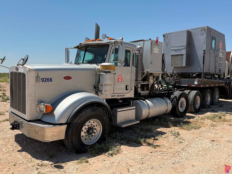 2013-peterbilt-367-image-2