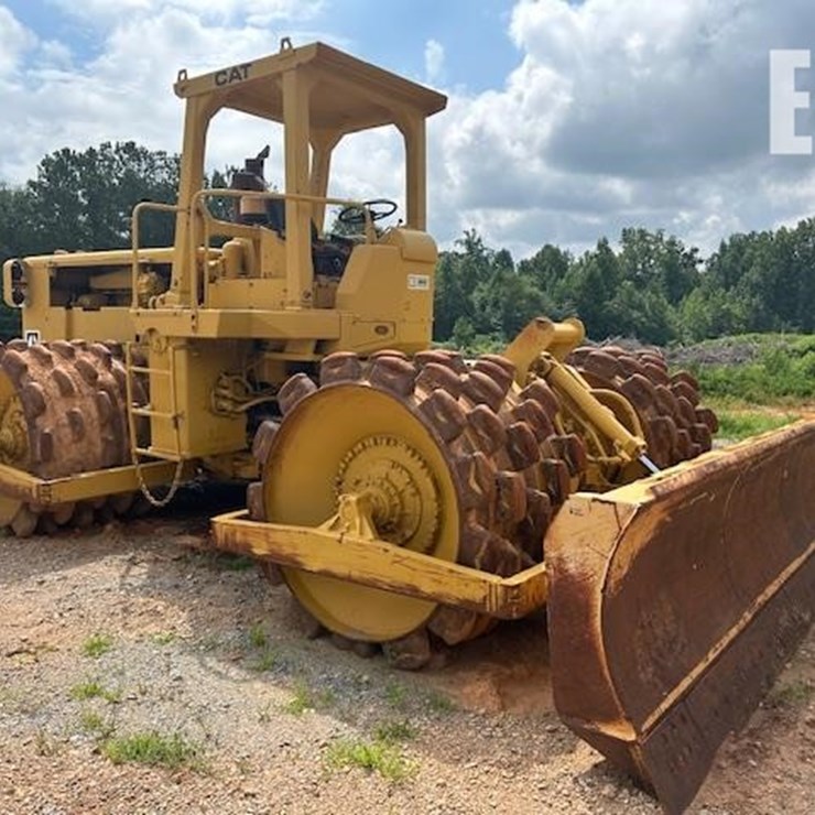 CATERPILLAR 825