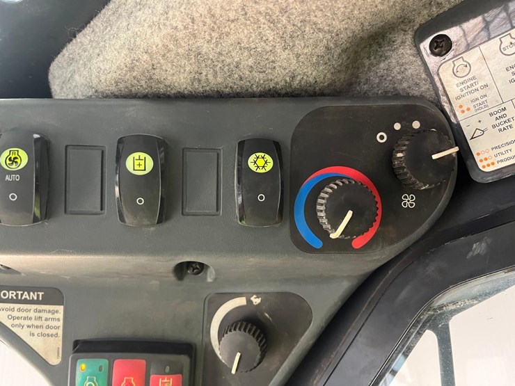 deere-333g-image-27