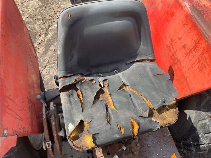 massey-ferguson-245-image-18