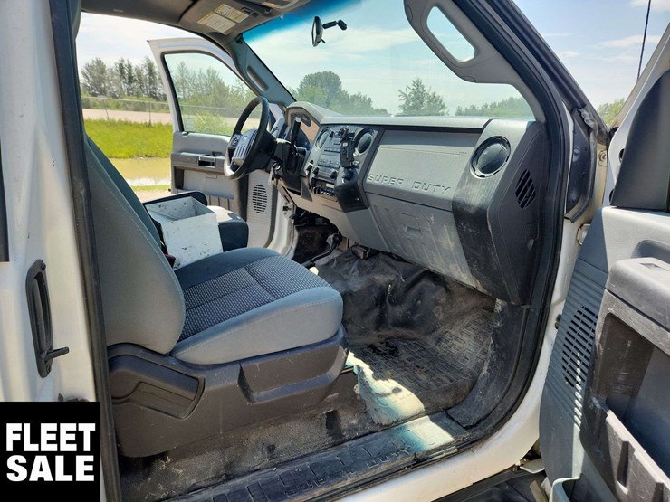 2011-ford-f250-image-17
