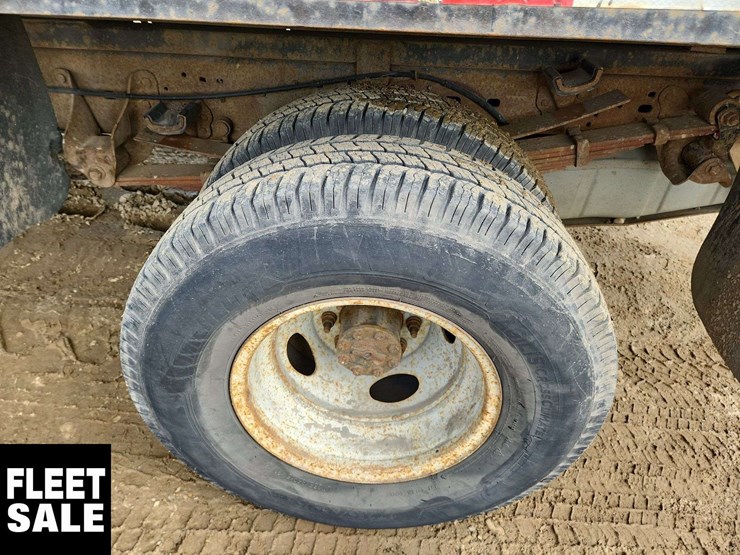 2004-ford-f350-image-23