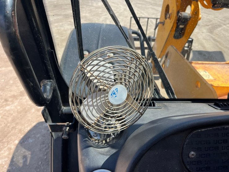 2015-jcb-507-42-image-38