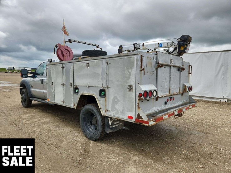 2011-ford-f550-image-3
