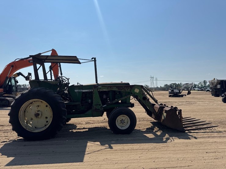 john-deere-2840-image-5