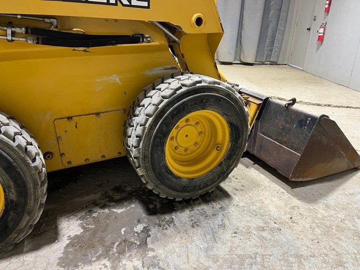 2018-john-deere-328-image-18