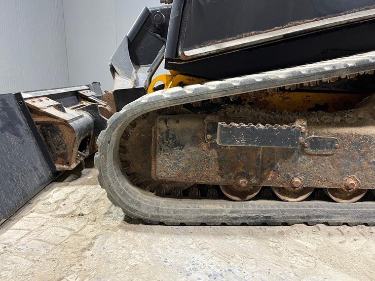 2018-jcb-3ts-8t-image-14