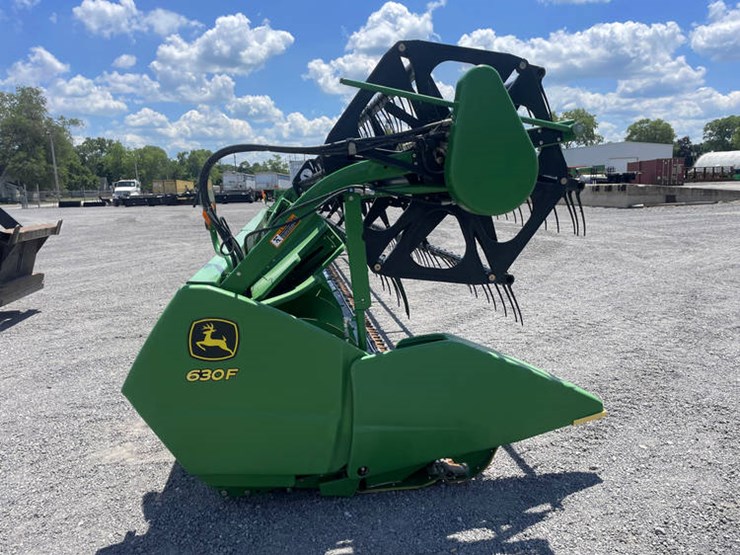 2010-john-deere-630f-image-16
