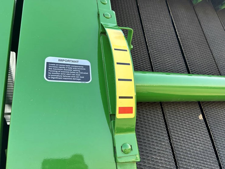 2019-john-deere-560m-image-48