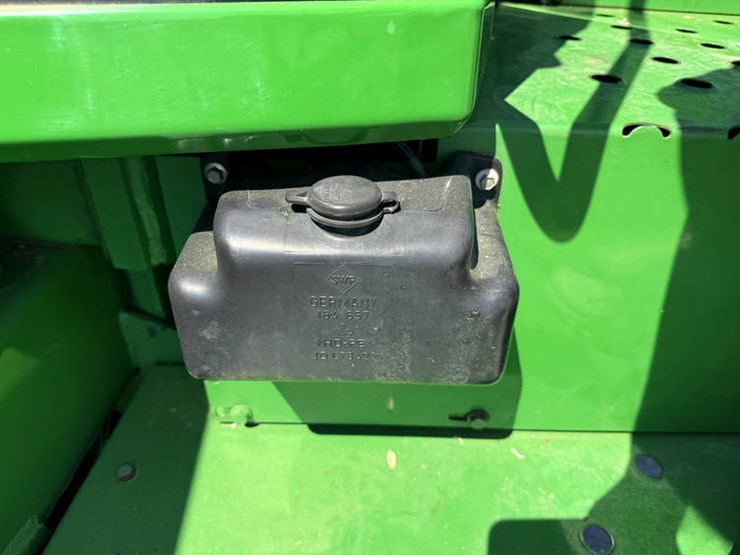 2005-john-deere-4720-image-77