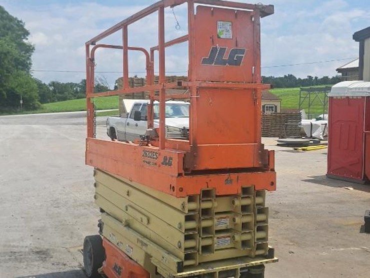 2016-jlg-2632es-image-7