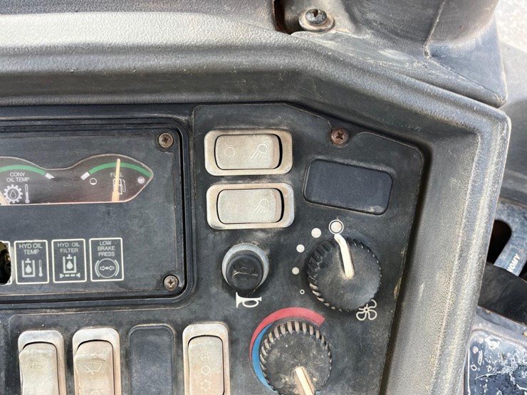 deere-410g-image-34