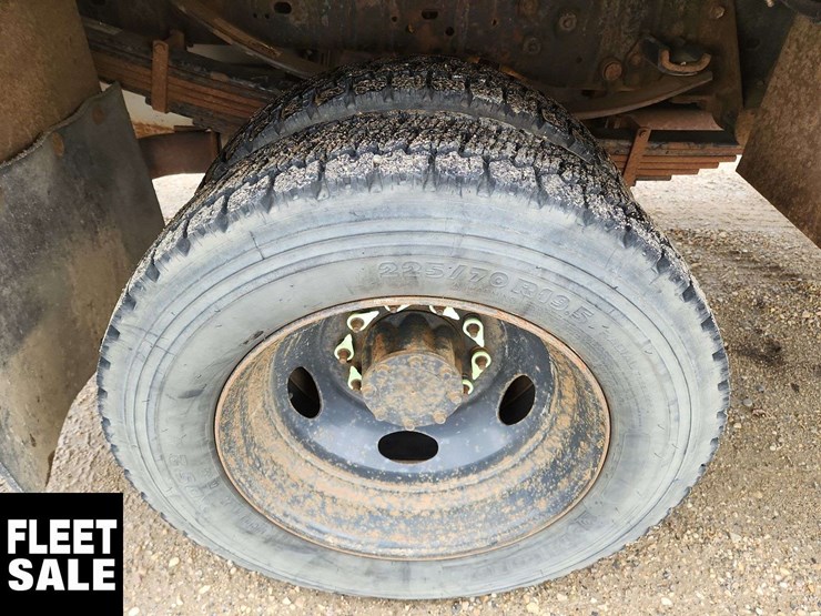 2011-ford-f550-image-29