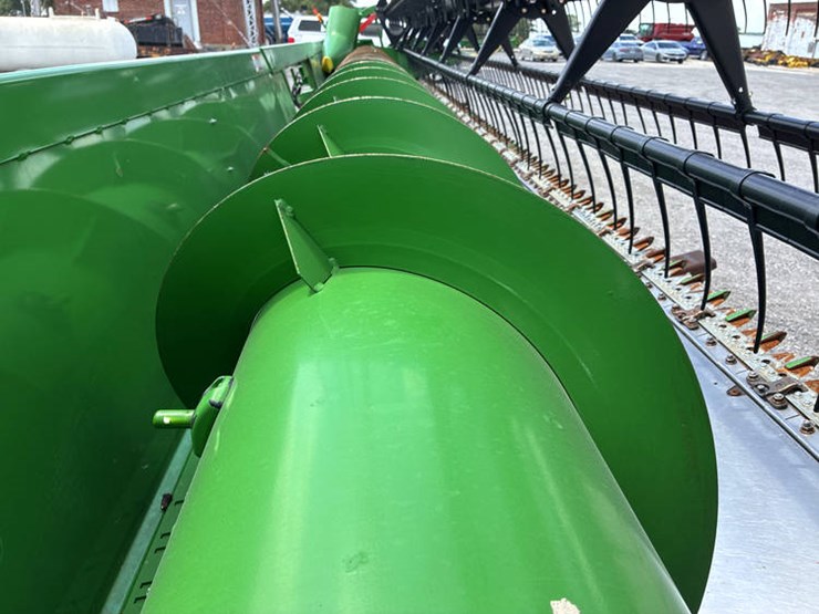 2016-john-deere-630f-image-42