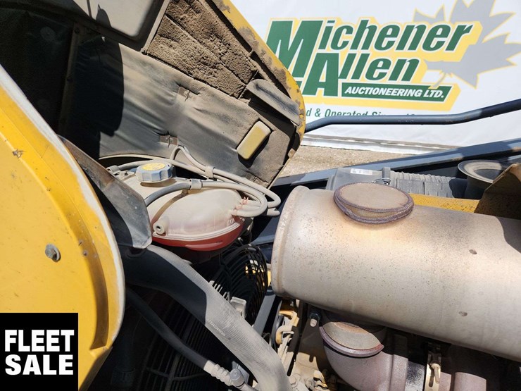 2007-deere-410j-image-21
