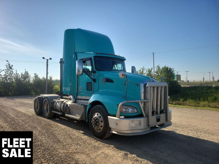 2014-kenworth-t660-image-2