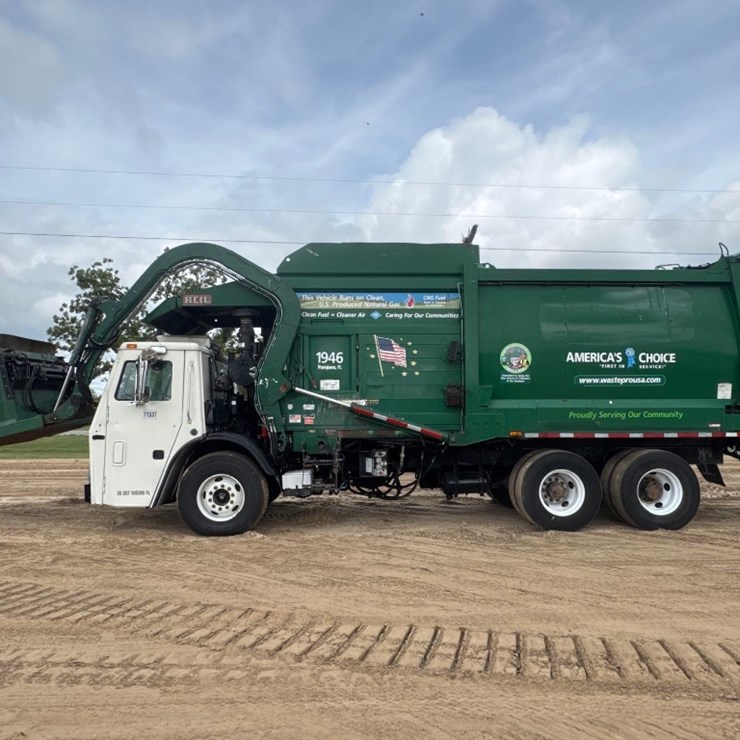 2016 MACK LEU633