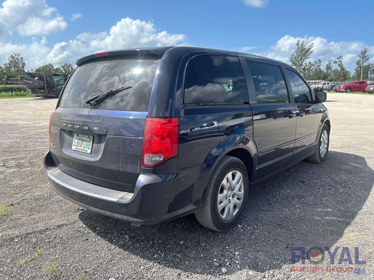 2017-dodge-grand-caravan-se-image-3