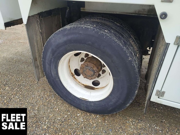 2007-gmc-t8500-image-30