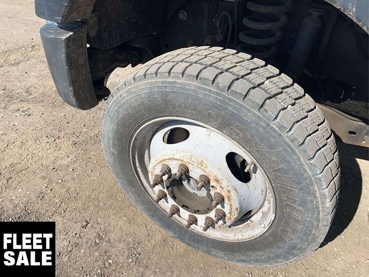 2015-ford-f550-image-12